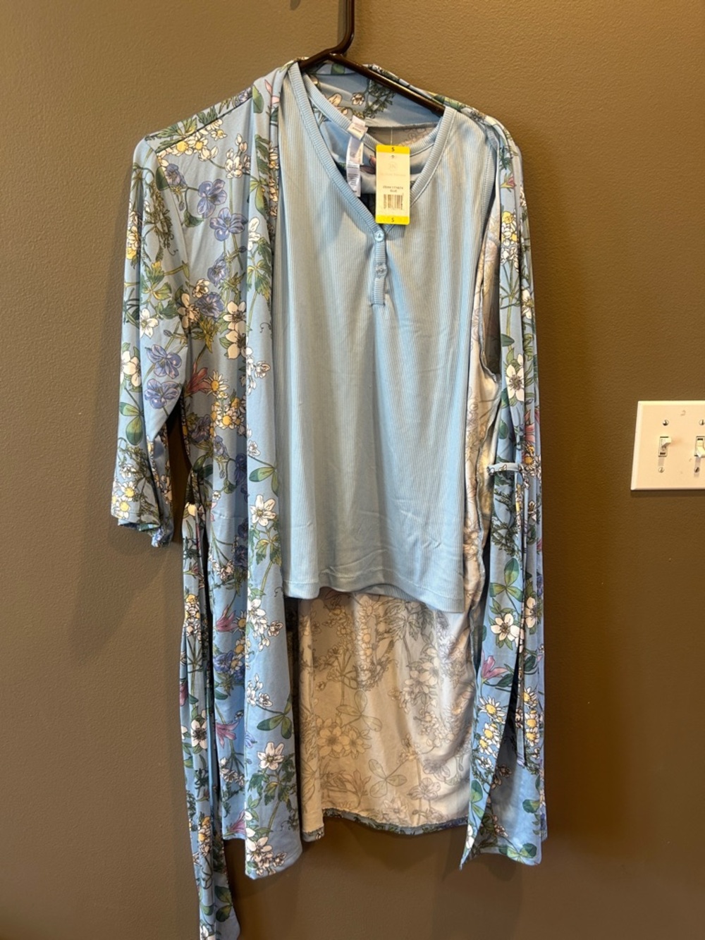 Flora Nikrooz blue Floral Sleep Set NWT small